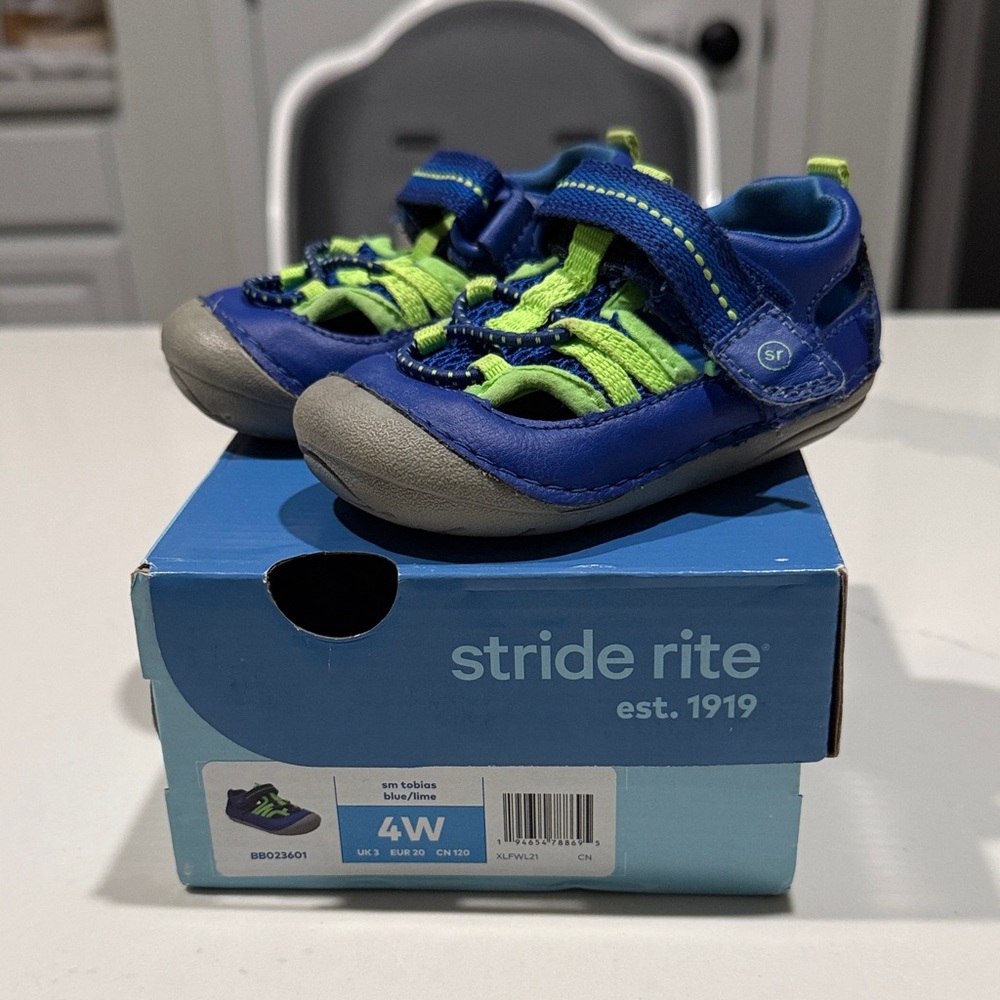 Stride Rite Kids Water Shoes in Blue and Neon Green 4 WIDE